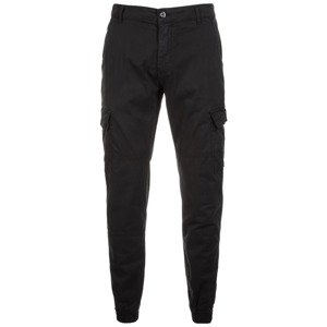 Urban Classics Kapsáče  čierna