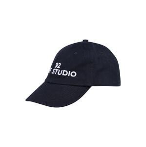 92 The Studio Čiapka  tmavomodrá / biela
