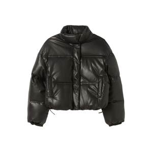 Bershka Zimná bunda  čierna