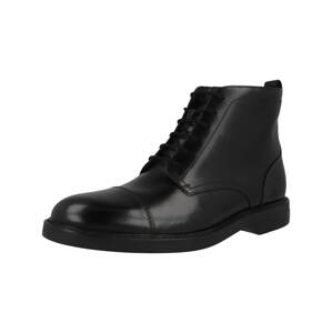 CLARKS Šnurovacie čižmy 'Aldwin Cap'  čierna